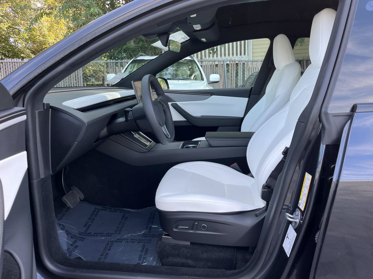 Used 2026 Tesla Model Y Long Range AWD/4WD image 4