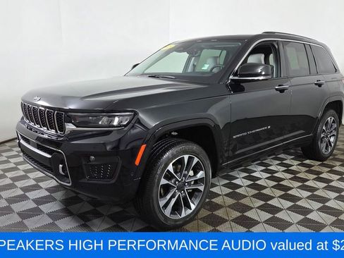 Used 2023 Jeep Grand Cherokee Overland w/ Luxury Tech Group IV image 3