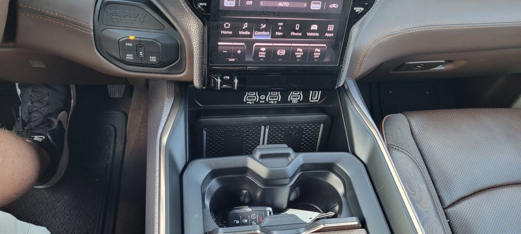Used 2025 RAM 2500 Limited AWD/4WD image 22