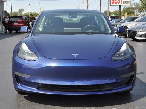 Used 2022 Tesla Model 3 Performance image 3