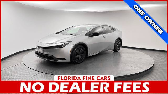 Used 2025 Toyota Prius LE FWD image 1