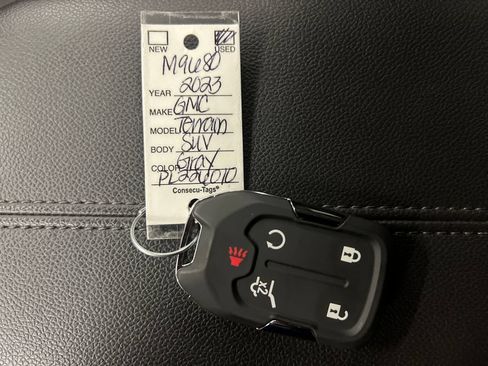 Certified 2023 GMC Terrain SLE w/ Driver Convenience Package AWD/4WD image 29
