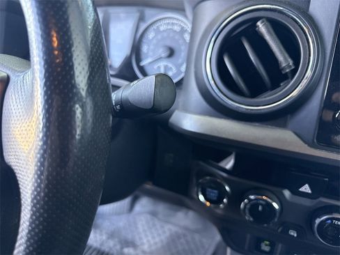 Used 2017 Toyota Tacoma TRD Off-Road image 24