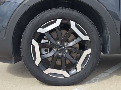 Certified 2023 Kia Telluride S w/ S Sunroof Package AWD/4WD image 12