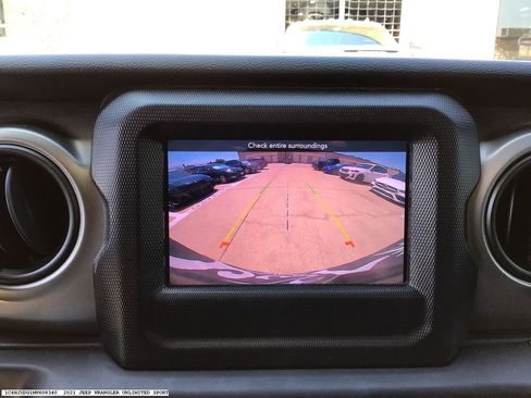 Used 2021 Jeep Wrangler Unlimited Sport AWD/4WD image 9
