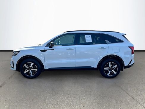 Used 2023 Kia Sorento S FWD image 4