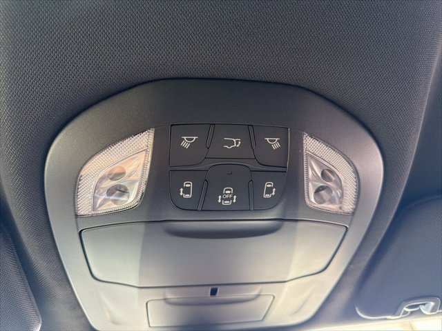 New 2027 Chrysler Pacifica Select FWD image 31