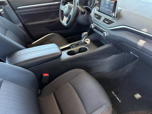 Used 2022 Nissan Altima 2.5 SV FWD image 23