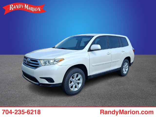Used 2013 Toyota Highlander FWD image 1