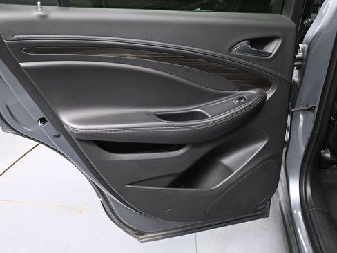Used 2020 Buick Envision Essence FWD image 15