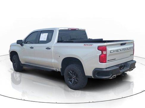 Used 2022 Chevrolet Silverado 1500 Custom Trail Boss w/ LPO, Dark Essentials Package AWD/4WD image 4