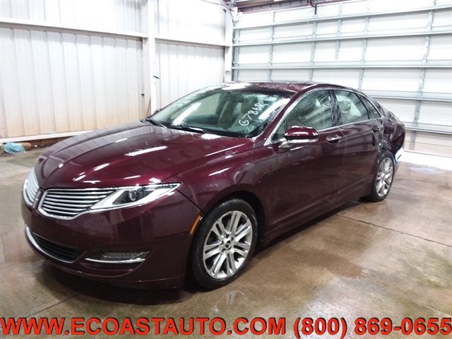 Used 2013 Lincoln MKZ FWD image 2