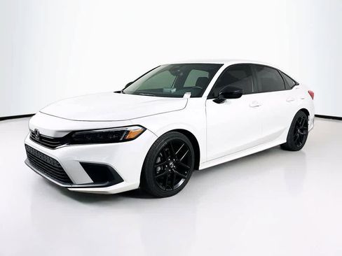 Used 2022 Honda Civic Sport image 2