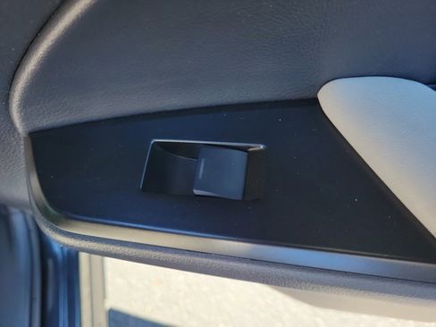 Used 2019 Lexus UX 200 200 Luxury image 12