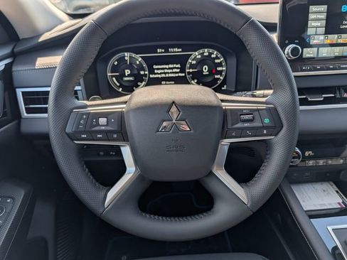 New 2025 Mitsubishi Outlander SE AWD/4WD image 8