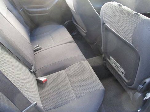 Used 2006 Toyota Matrix FWD image 15