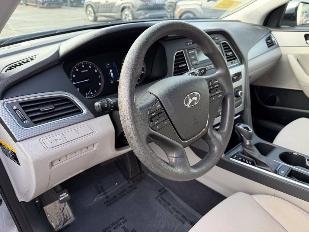 Used 2015 Hyundai Sonata SE FWD image 18