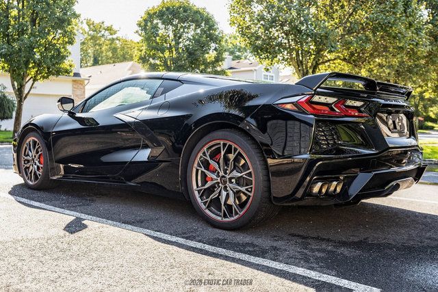 Used 2023 Chevrolet Corvette Stingray Coupe w/ Z51 Performance Package RWD image 6