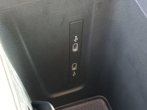 Certified 2025 Volkswagen Tiguan S image 21