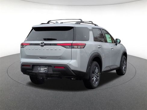 New 2025 Nissan Pathfinder SV image 5