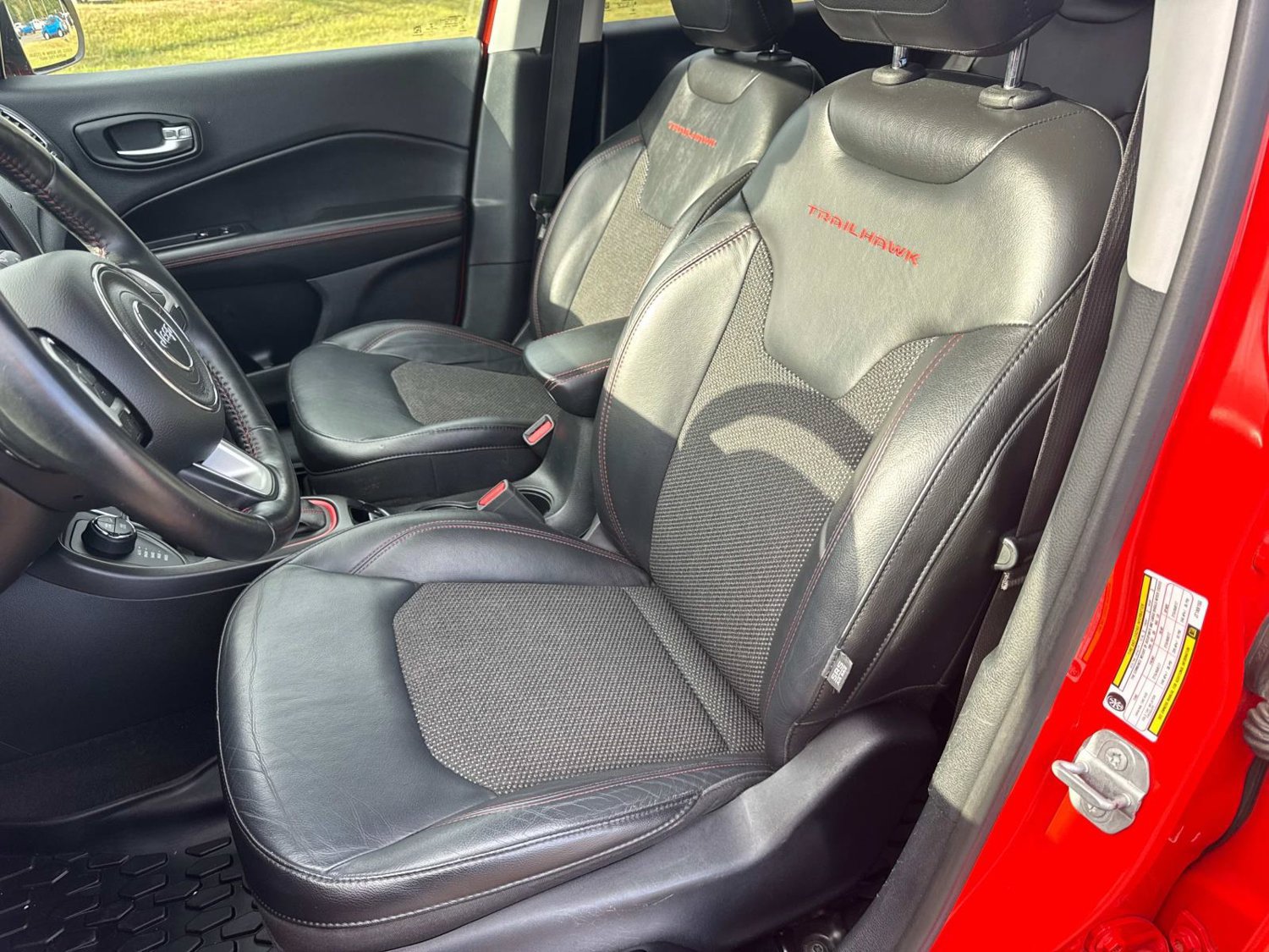 Used 2018 Jeep Compass Trailhawk w/ Cold Weather Group AWD/4WD image 31