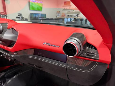 Used 2021 Ferrari F8 Tributo RWD image 43