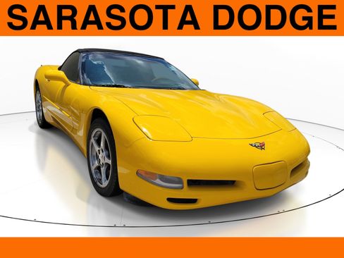Used 2001 Chevrolet Corvette Convertible w/ Preferred Equipment Group2 RWD image 1