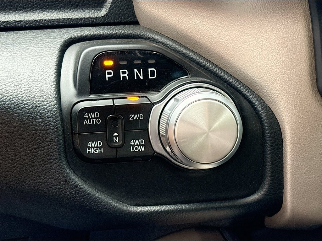 Used 2022 RAM 1500 Laramie AWD/4WD image 16