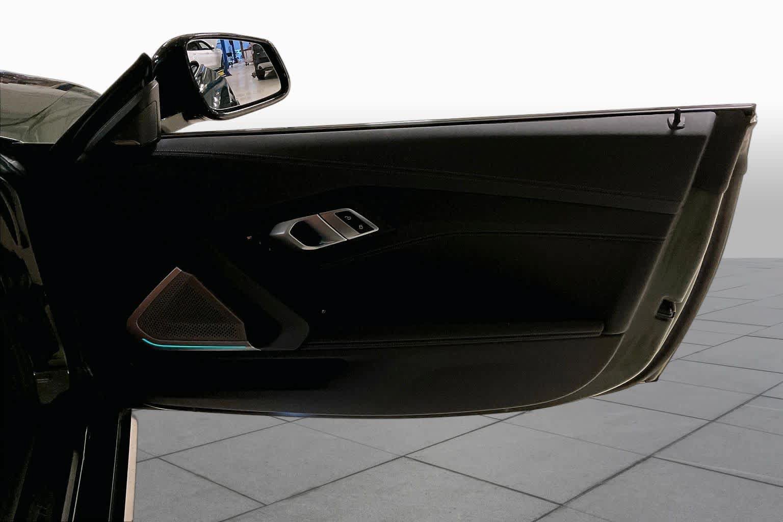 Used 2025 BMW Z4 M40i w/ Edition RWD image 18