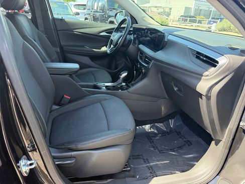 Used 2025 Buick Encore GX Preferred FWD image 28