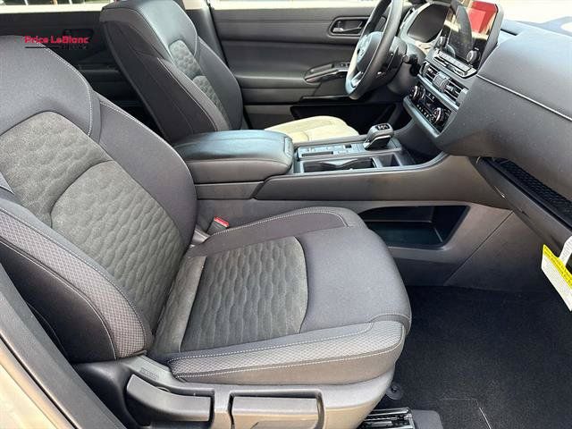 Certified 2025 Nissan Pathfinder S FWD image 11