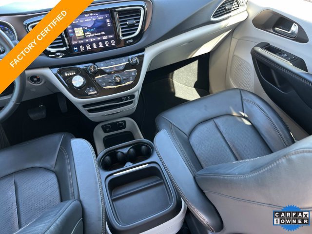 Used 2019 Chrysler Pacifica Touring-L FWD image 16
