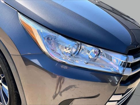 Used 2018 Toyota Highlander XLE FWD image 26