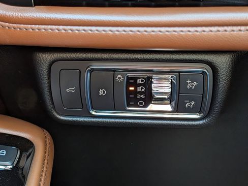 Used 2021 Lincoln Aviator Reserve w/ Equipment Group 201A AWD/4WD image 18