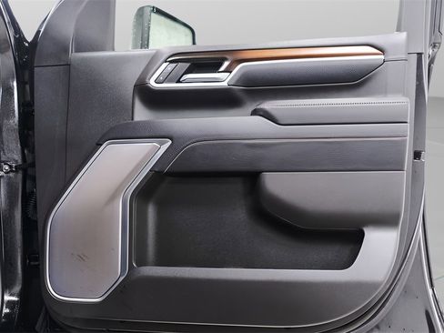 Used 2025 GMC Sierra 2500 Denali w/ Denali Reserve Package image 36