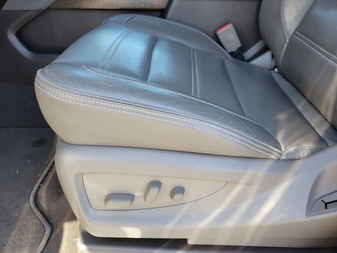 Used 2019 GMC Yukon XL Denali w/ Denali Ultimate Package image 5