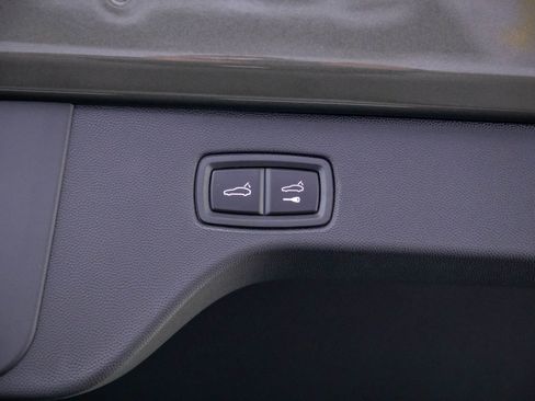 New 2026 Porsche Macan 4 Electric AWD/4WD image 31