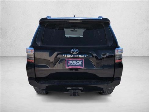 Used 2018 Toyota 4Runner SR5 image 6