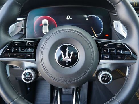 Used 2023 Maserati Grecale Modena image 40