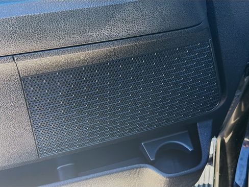 Used 2017 Ford Expedition EL XLT image 24