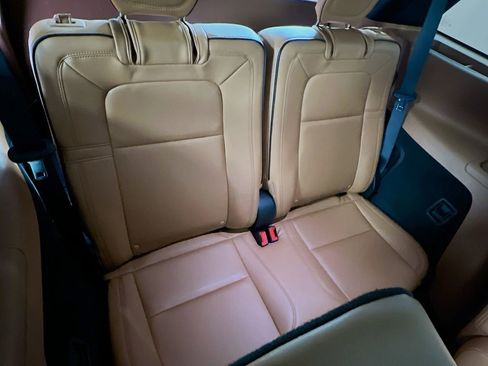 Used 2023 Lincoln Aviator Black Label w/ Dynamic Handling Package image 28