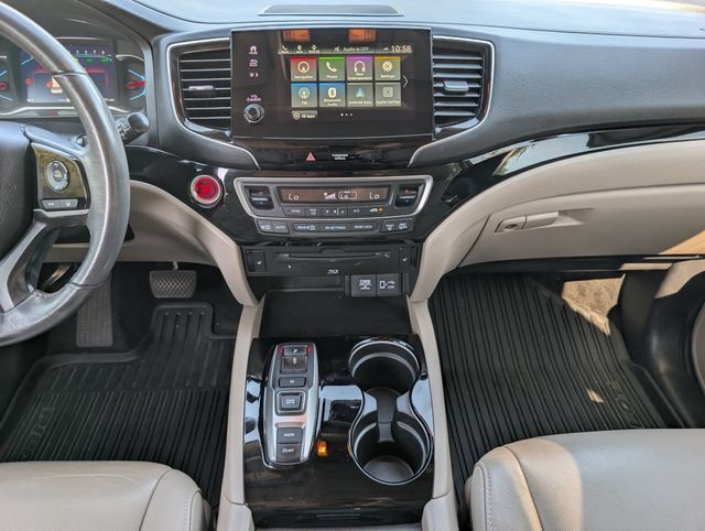 Used 2022 Honda Pilot Touring image 7