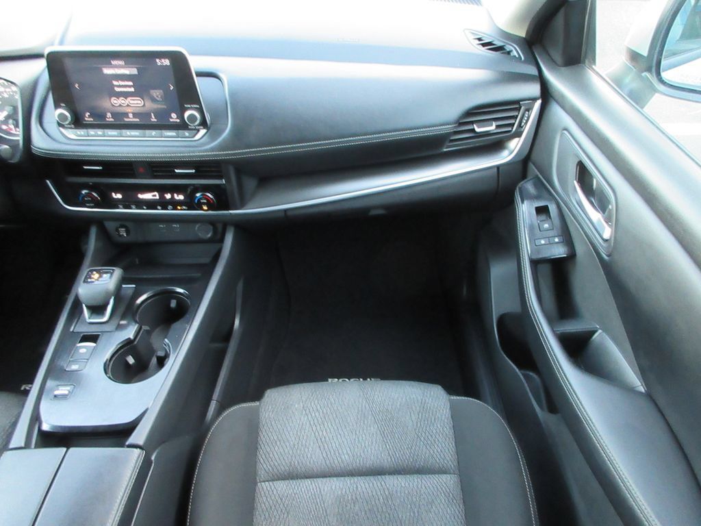 Used 2025 Nissan Rogue SV FWD image 16