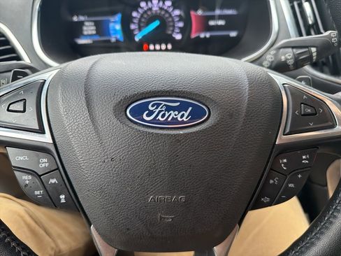 Used 2019 Ford Edge Titanium w/ Cold Weather Package image 15