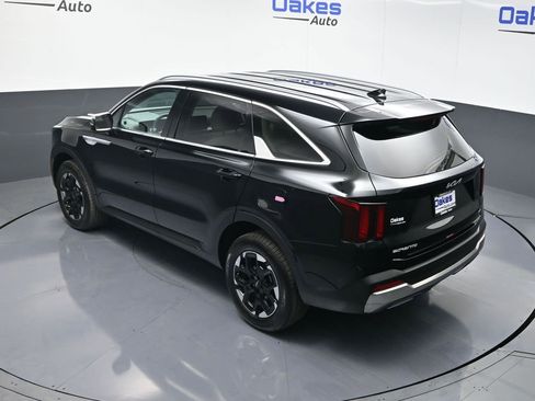Certified 2025 Kia Sorento S AWD/4WD image 38