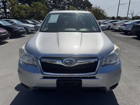 Used 2015 Subaru Forester 2.5i Premium w/ All-Weather Package AWD/4WD image 4