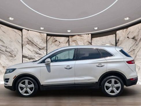 Used 2015 Lincoln MKC FWD image 3