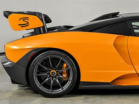 Used 2019 McLaren Senna RWD image 16