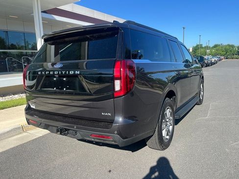 Used 2025 Ford Expedition Max Active AWD/4WD image 9