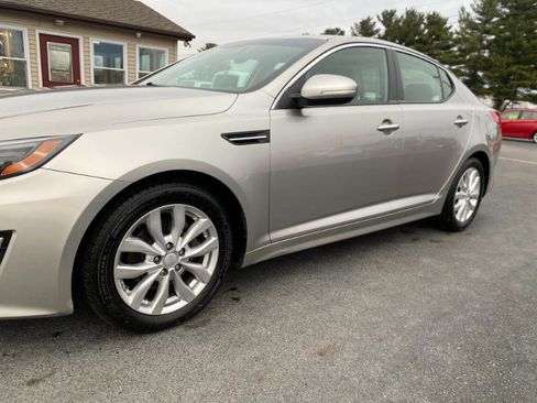 Used 2014 Kia Optima EX image 32